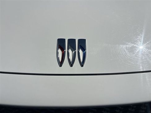 Certified 2025 Buick Envision Sport Touring AWD/4WD image 31