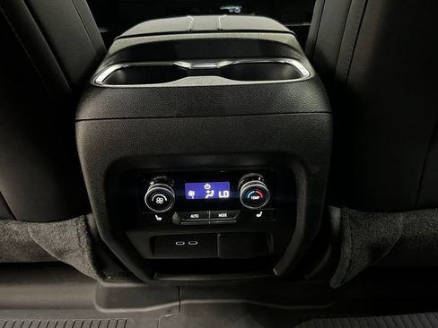 New 2026 Buick Enclave Avenir w/ Super Cruise Package AWD/4WD image 37