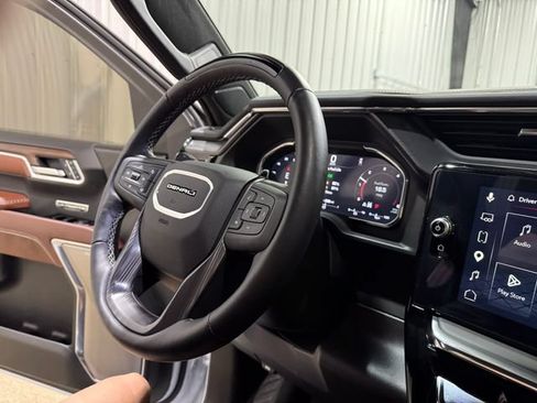 Used 2026 GMC Sierra 1500 Denali Ultimate AWD/4WD image 12