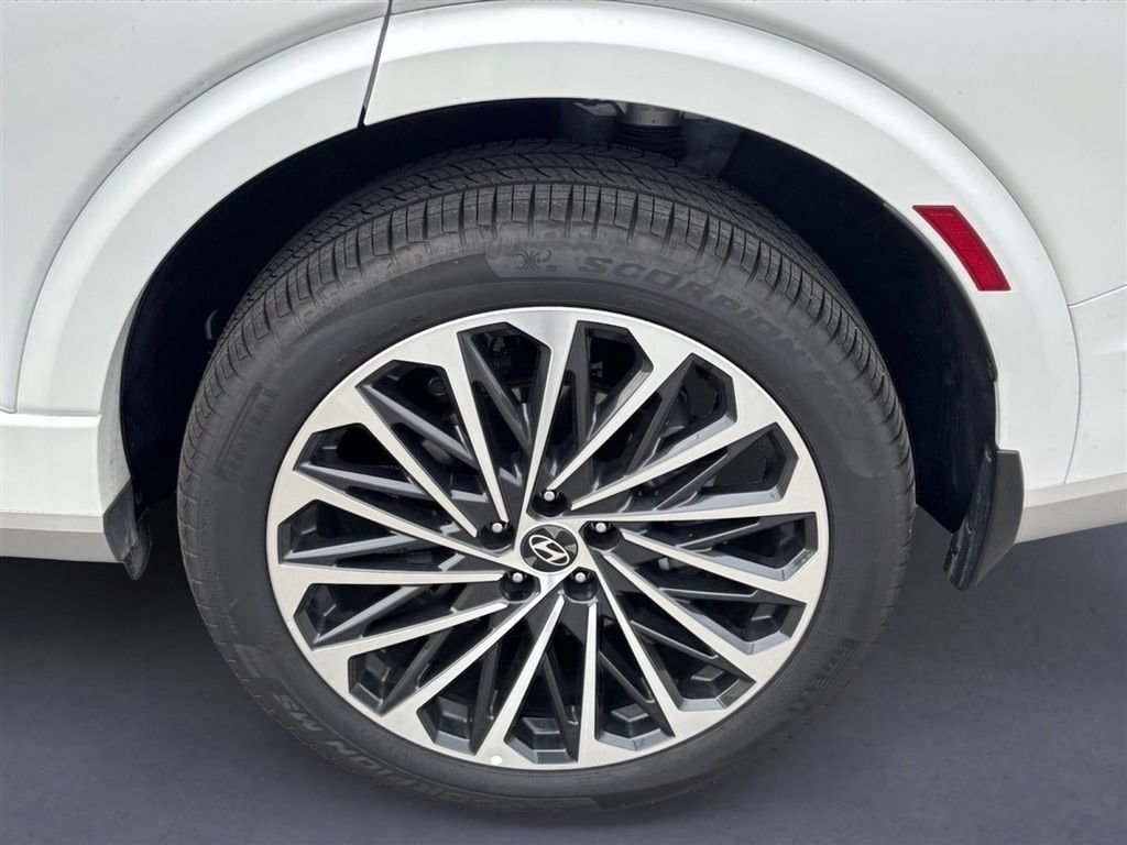 Used 2026 Hyundai Palisade Calligraphy FWD image 9