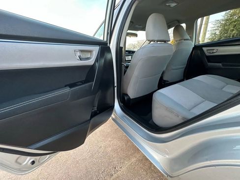 Used 2015 Toyota Corolla LE image 13