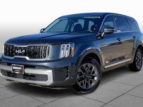 Used 2023 Kia Telluride LX image 2