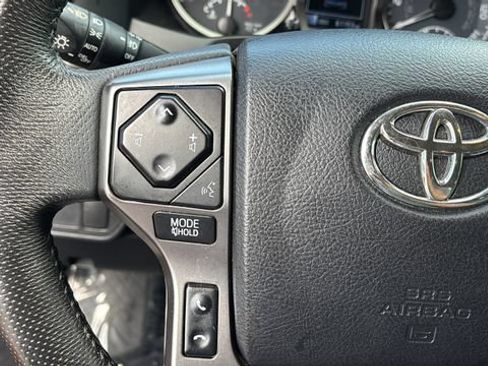 Used 2021 Toyota Tacoma SR5 AWD/4WD image 22