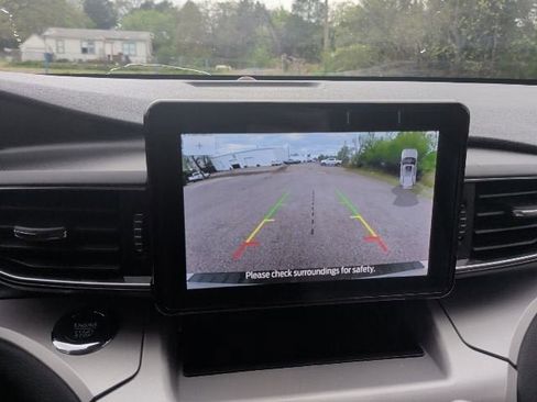 Used 2022 Ford Explorer XLT w/ Equipment Group 202A RWD image 30