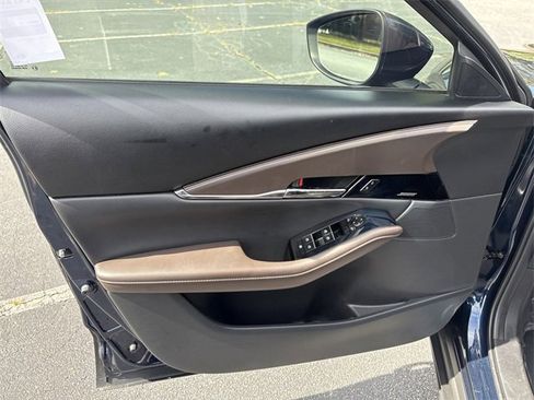 Used 2022 MAZDA CX-30 AWD 2.5 S w/ Premium Package image 13