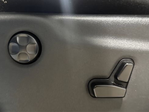 Used 2023 Dodge Durango GT image 19