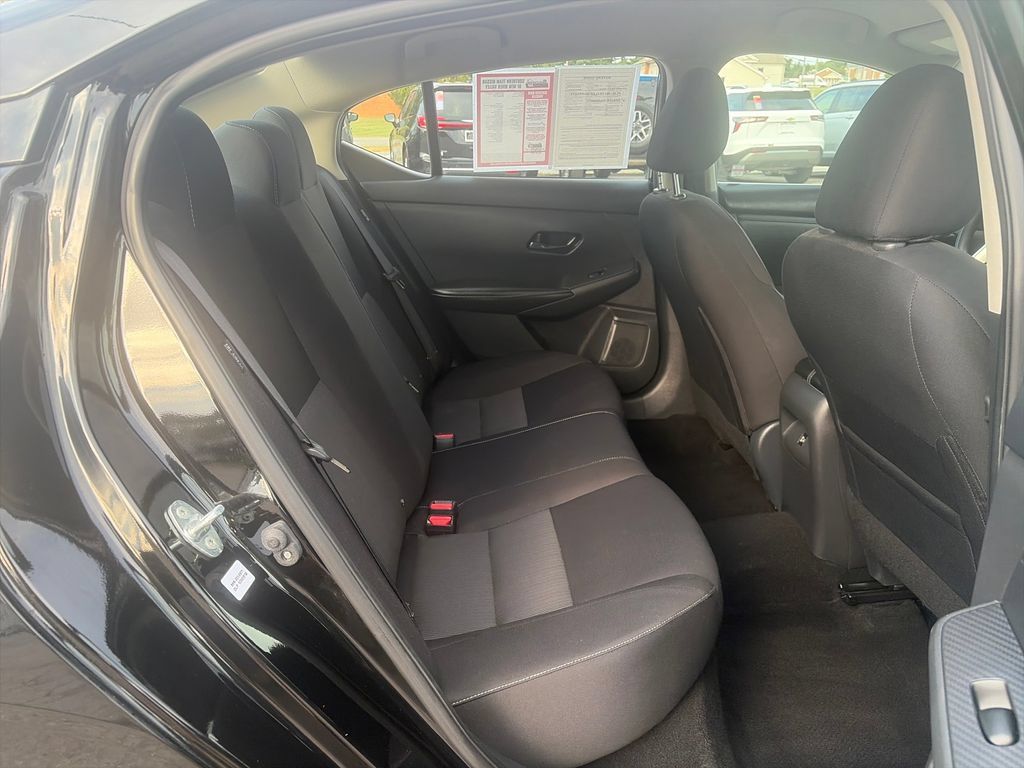 Used 2024 Nissan Sentra SV FWD image 39