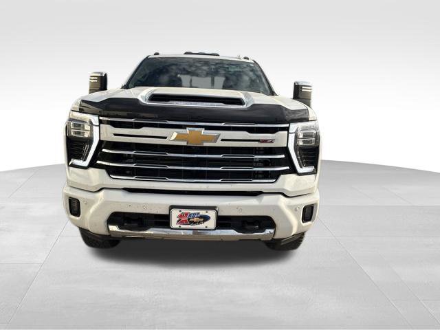 Used 2025 Chevrolet Silverado 3500 LTZ w/ Z71 Chrome Sport Edition AWD/4WD image 2