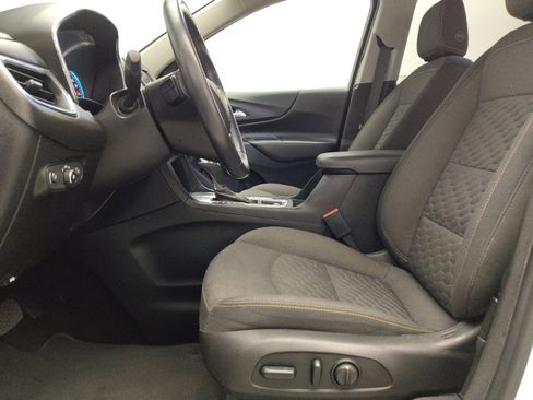 Used 2020 Chevrolet Equinox LT image 17