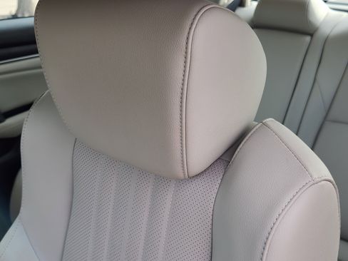 Used 2018 Honda Accord EX-L image 18