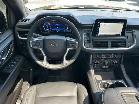 Used 2024 Chevrolet Tahoe Z71 w/ Luxury Package AWD/4WD image 13