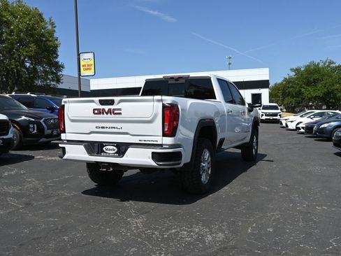 Used 2022 GMC Sierra 2500 Denali w/ Denali Ultimate Package AWD/4WD image 5