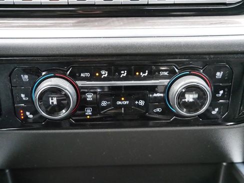 Used 2022 Chevrolet Silverado 1500 LTZ w/ Technology Package image 17