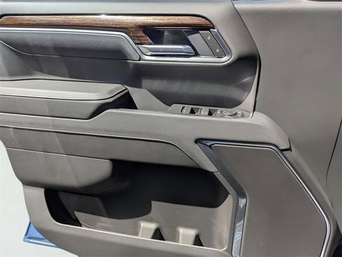 New 2025 GMC Sierra 1500 Elevation image 14