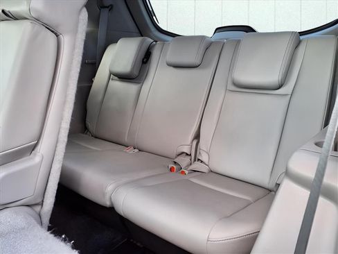 Used 2014 Toyota Highlander XLE image 14