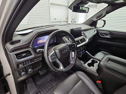 Used 2023 Chevrolet Tahoe Z71 w/ Luxury Package AWD/4WD image 13