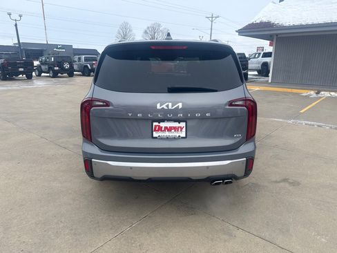 Used 2023 Kia Telluride S image 4