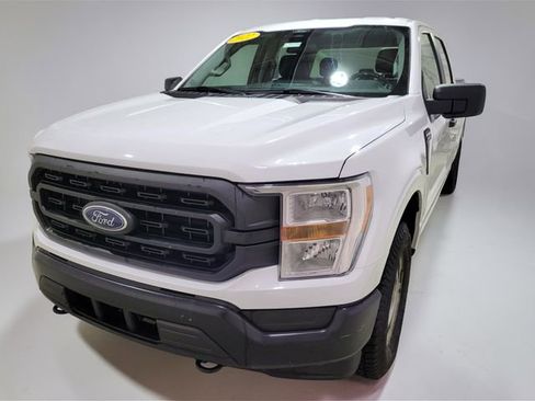 Used 2022 Ford F150 XL w/ Trailer Tow Package image 11
