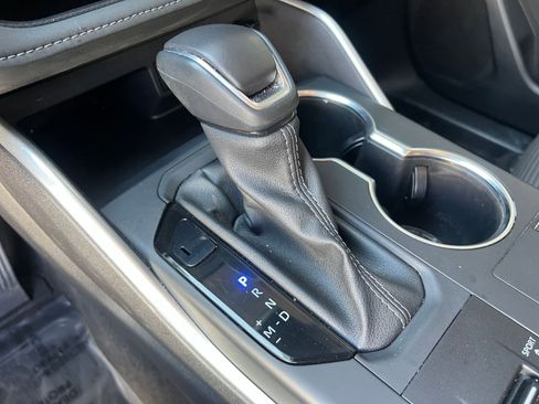 Used 2025 Toyota Highlander LE image 43