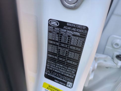 Used 2025 Land Rover Range Rover Evoque S image 31