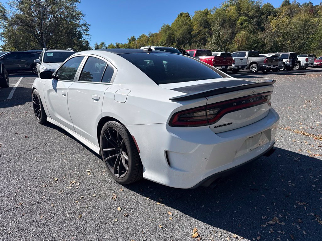 Used 2017 Dodge Charger R/T RWD image 3