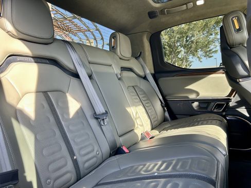 Used 2022 Rivian R1T Adventure image 15