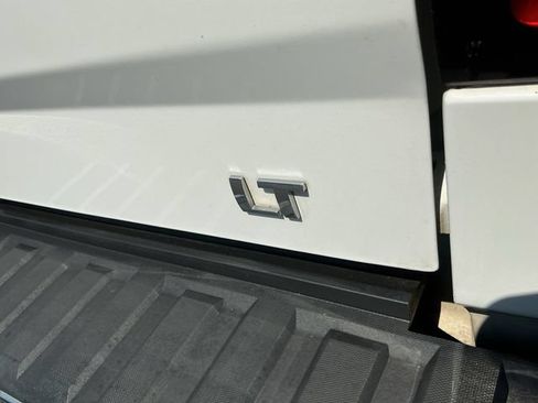 Used 2018 Chevrolet Silverado 1500 LT w/ LT Eassist Package AWD/4WD image 29