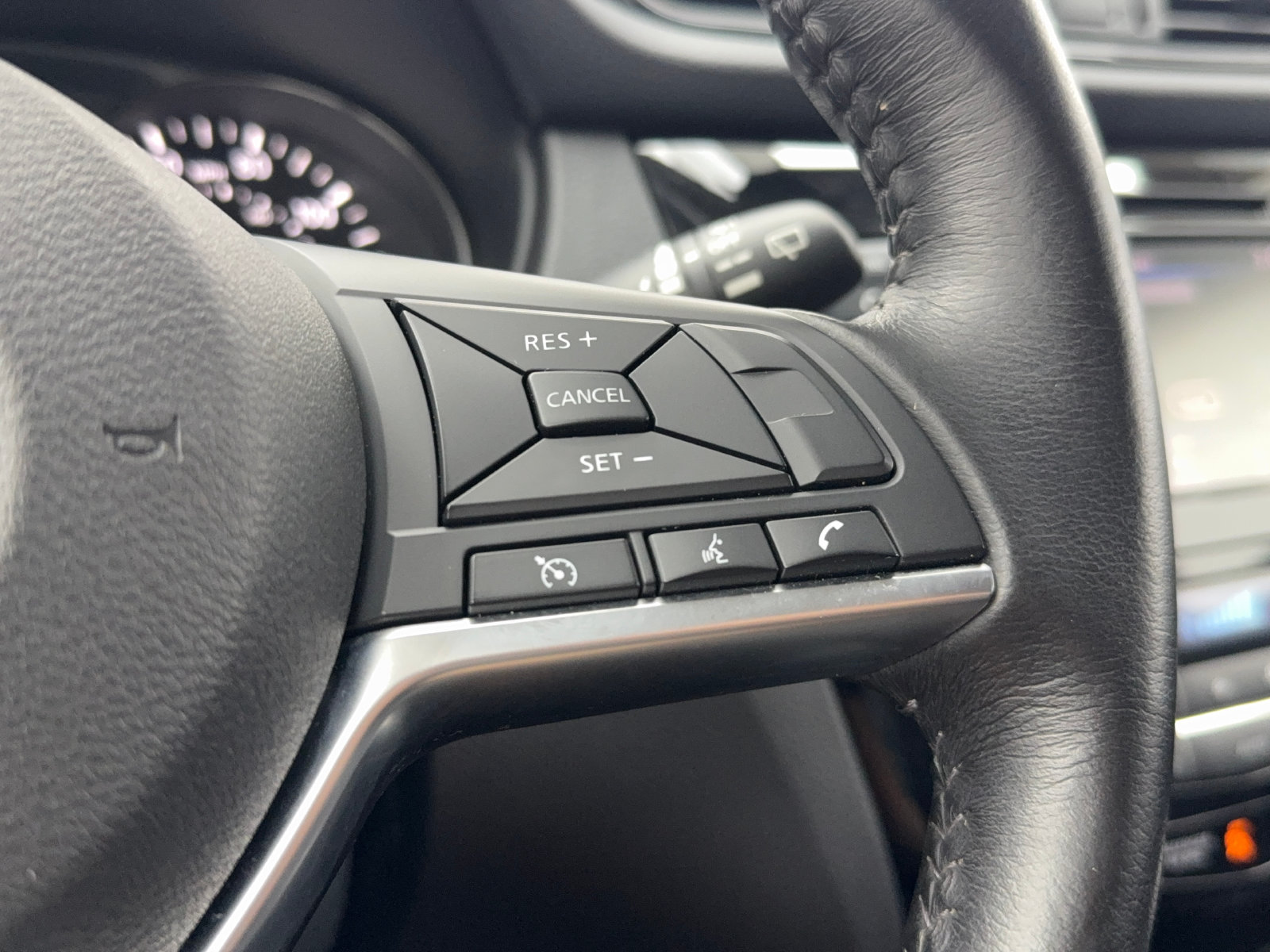 Used 2019 Nissan Rogue SV AWD/4WD image 29