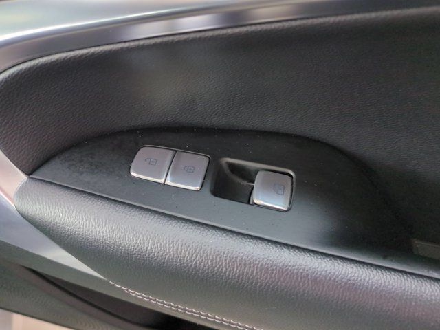 Used 2025 Genesis G70 2.5T RWD image 30