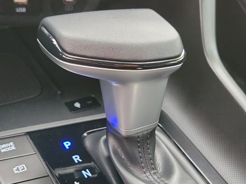 Certified 2025 Hyundai Elantra Sport image 16