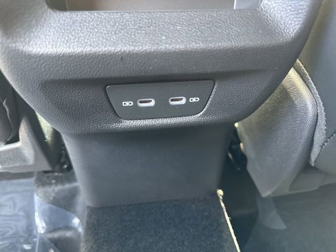 New 2026 Volkswagen Tiguan SE R-Line FWD image 12