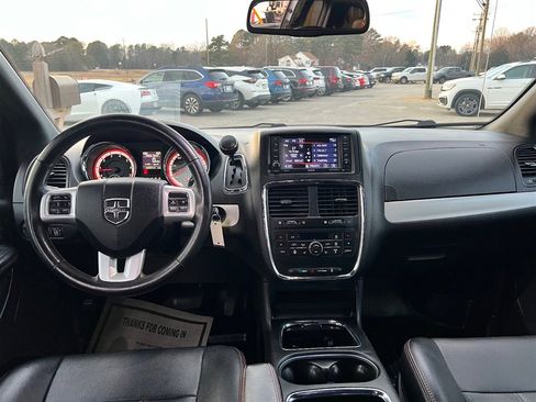 Used 2018 Dodge Grand Caravan GT image 15