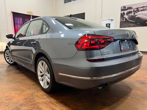 Used 2019 Volkswagen Passat 2.0T Wolfsburg w/ Wheels & Sunroof Package image 2
