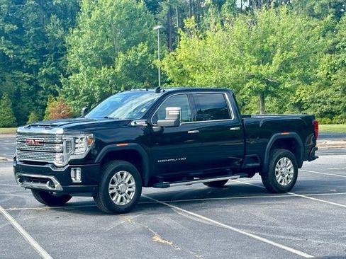 Used 2020 GMC Sierra 2500 Denali w/ Denali Ultimate Package AWD/4WD image 2