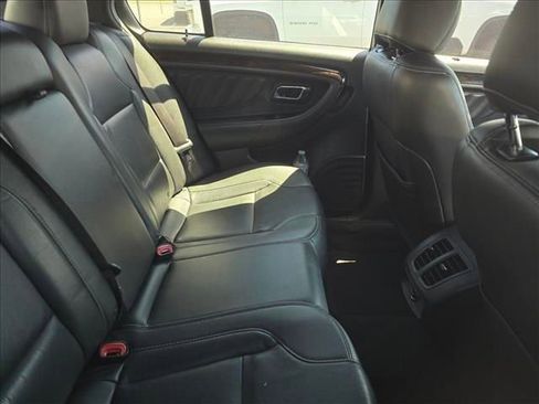Used 2016 Ford Taurus Limited FWD image 30