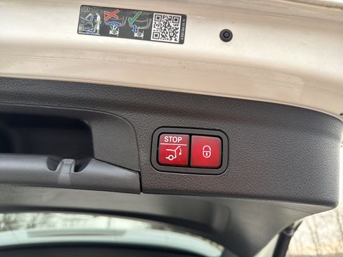 Certified 2022 Mercedes-Benz GLE 350 4MATIC image 28