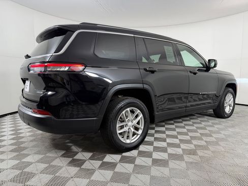 Used 2023 Jeep Grand Cherokee L Laredo image 8