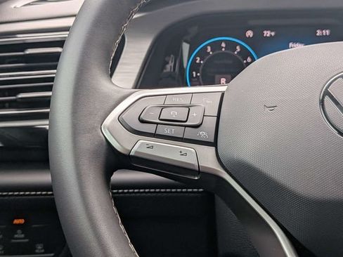 Used 2024 Volkswagen Atlas Cross Sport SE FWD image 25
