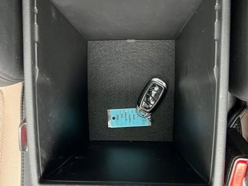 Used 2020 Hyundai Santa Fe Limited image 42