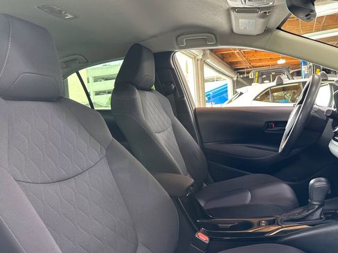 Used 2022 Toyota Corolla LE image 31