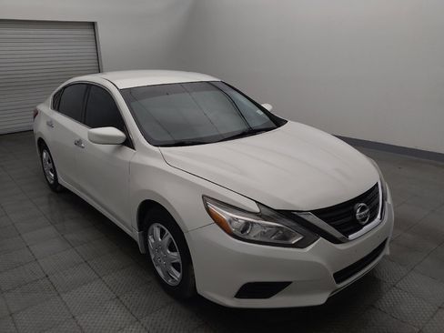 Used 2016 Nissan Altima 2.5 S w/ Power Driver Seat Package FWD image 13