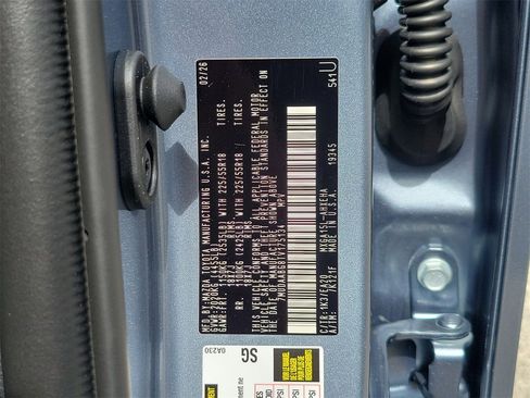 New 2026 Toyota Corolla Cross XLE image 33