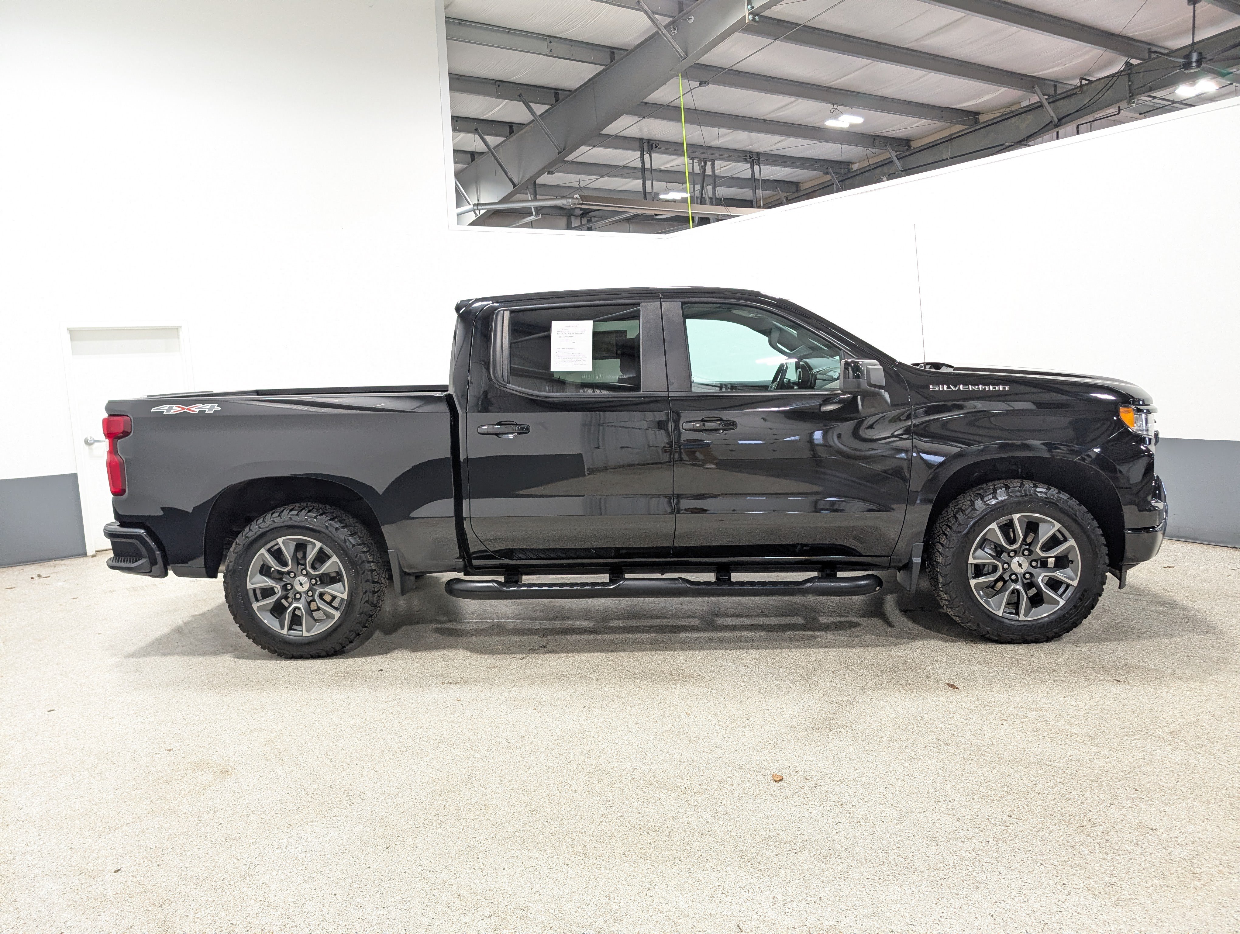 Used 2023 Chevrolet Silverado 1500 RST w/ True North Edition Plus AWD/4WD image 2