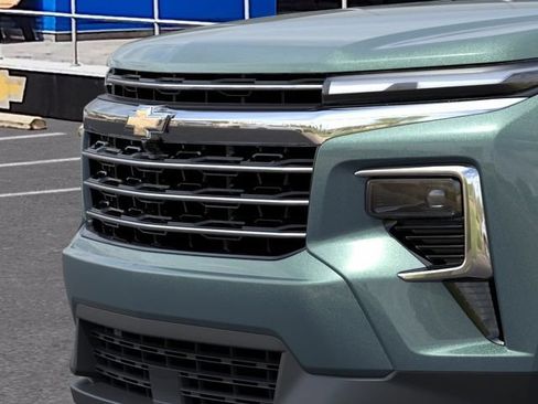 New 2027 Chevrolet Traverse LT w/ Driver Confidence Package FWD image 13