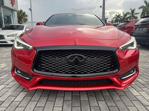 Used 2017 INFINITI Q60 Red Sport 400 RWD image 2