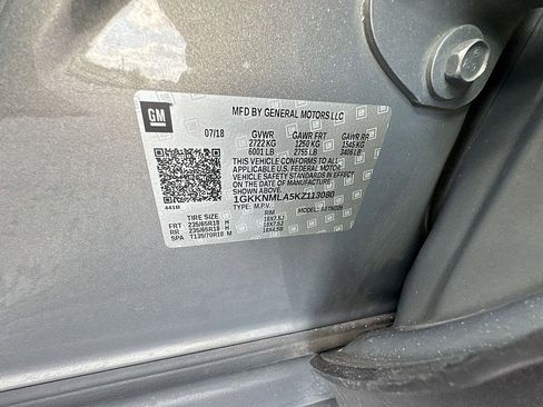 Certified 2019 GMC Acadia SLT image 34