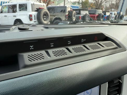 New 2025 Ford Bronco Heritage Edition image 22