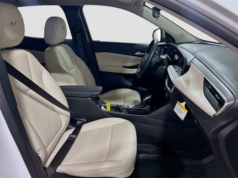 Used 2026 Buick Encore GX Sport Touring w/ Advanced Technology Package image 24