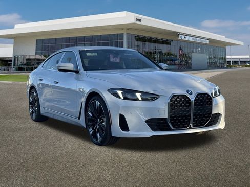 New 2026 BMW 430i image 2