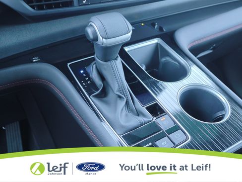 Used 2025 Toyota Sienna XSE image 23